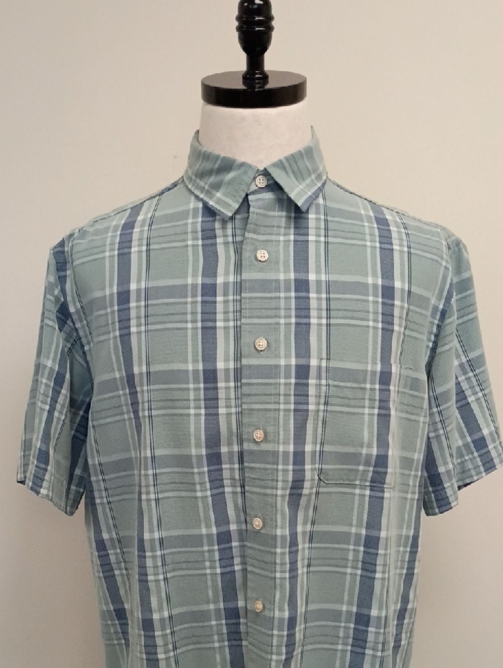 Roundtree & Yorke Plaid Short Sleeve Button Down Shirt Size Large - Picture 5 of 9
